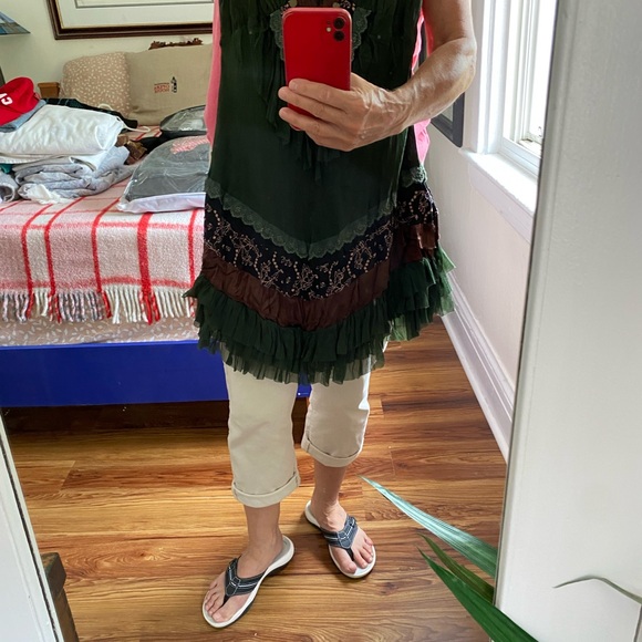 Satisfy Your Inner Show Girl! This cutest callback to a saloon singer outfit. - Picture 3 of 12